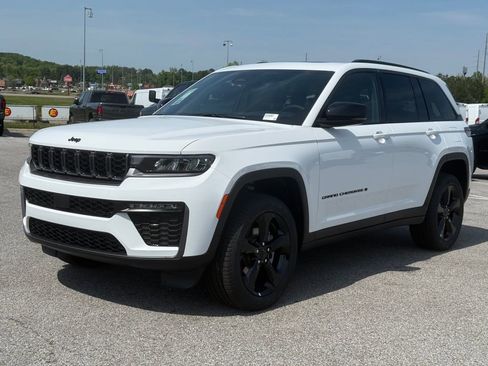 New 2026 Jeep Grand Cherokee Limited w/ Limited Altitude Package RWD image 1