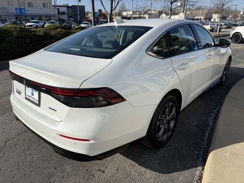 New 2025 Honda Accord EX-L image 12