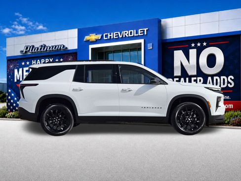 New 2026 Chevrolet Traverse LT w/ Midnight/Sport Edition AWD/4WD image 7