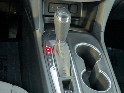 Used 2021 Chevrolet Equinox LS image 20