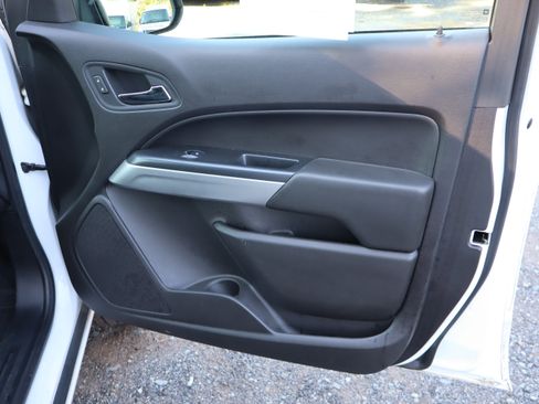 Used 2018 Chevrolet Colorado LT AWD/4WD image 34