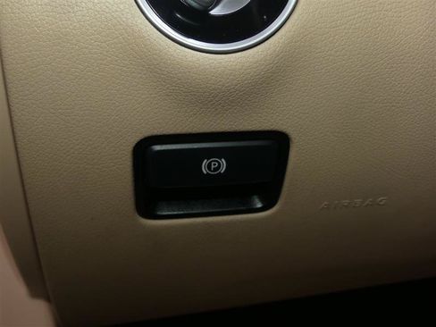 Used 2017 Mercedes-Benz GLS 450 4MATIC image 31