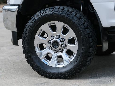 Used 2018 Ford F250 Lariat w/ Chrome Package image 13