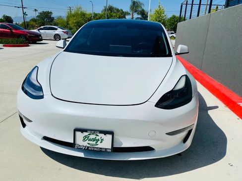 Used 2021 Tesla Model 3 Standard Range Plus RWD image 8