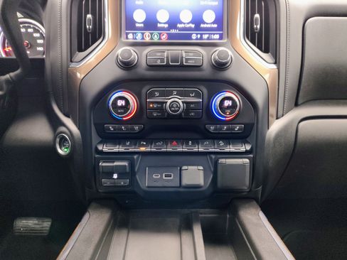 Used 2022 Chevrolet Silverado 3500 High Country w/ Technology Package image 40