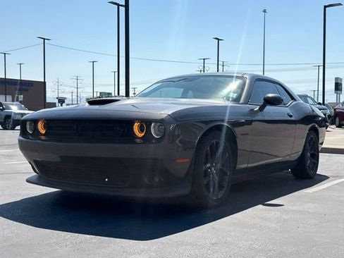 Used 2022 Dodge Challenger R/T w/ Blacktop Package RWD image 4