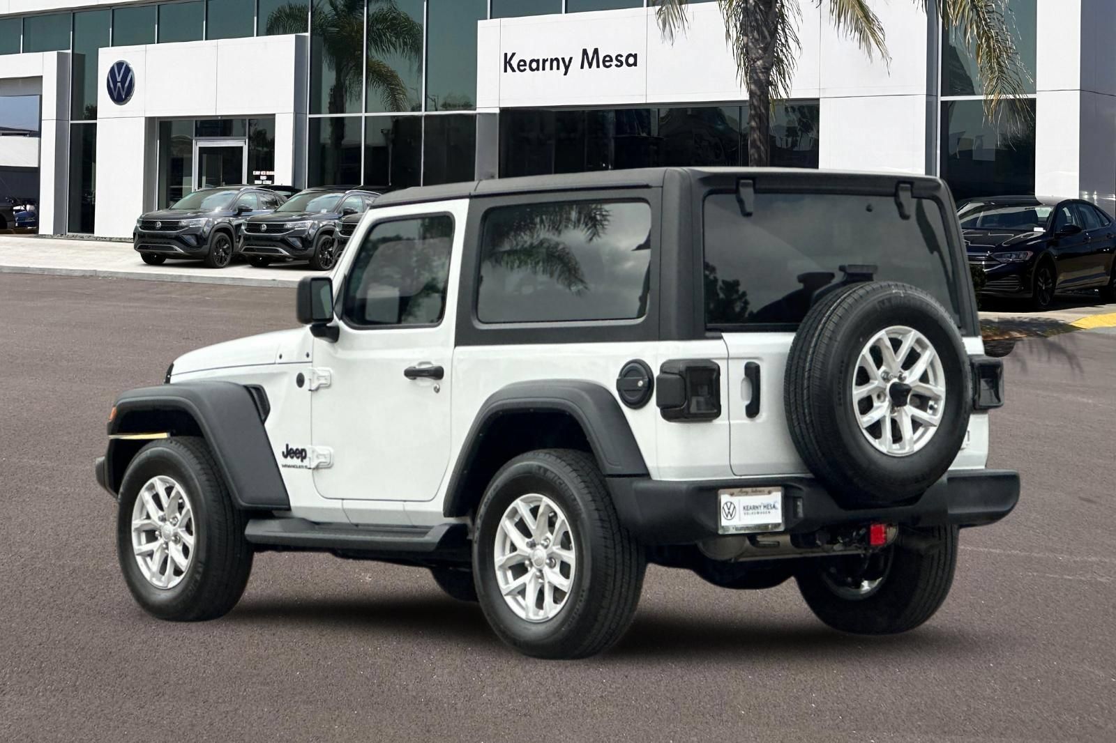Used 2023 Jeep Wrangler Sport AWD/4WD image 6