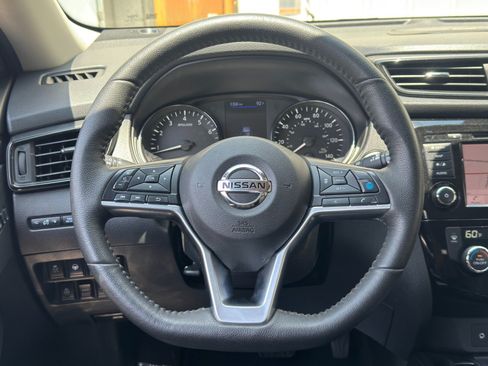 Used 2019 Nissan Rogue SL AWD/4WD image 19