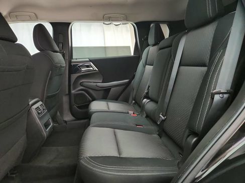 Used 2024 Mitsubishi Outlander ES AWD/4WD image 21
