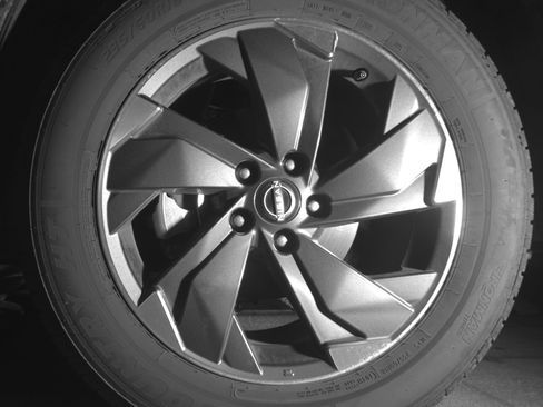 Used 2025 Nissan Rogue SV FWD image 12