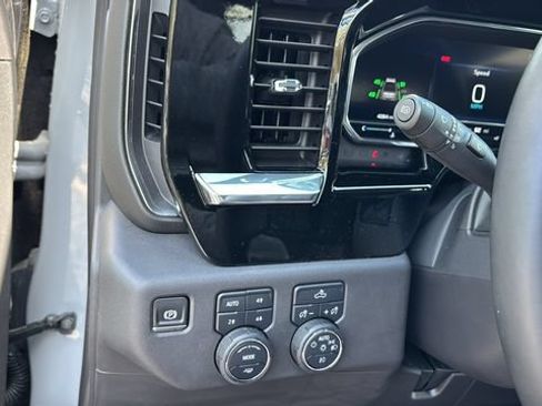 Used 2024 Chevrolet Silverado 1500 LT Trail Boss w/ Convenience Package II AWD/4WD image 20