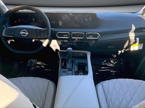 New 2026 Nissan Sentra SL w/ Floor Mat Package FWD image 5