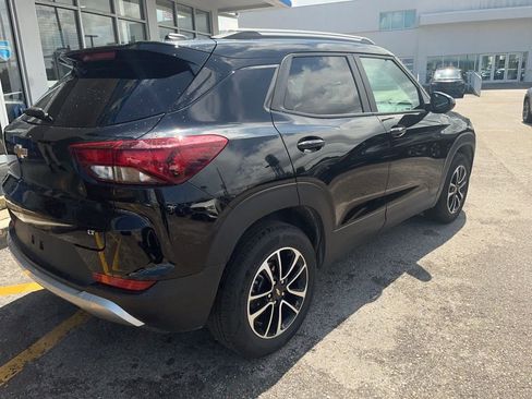 Used 2025 Chevrolet TrailBlazer LT AWD/4WD image 5