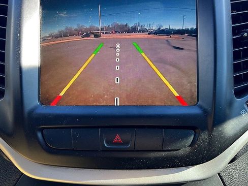 Used 2015 Jeep Cherokee Trailhawk w/ Comfort/Convenience Group image 19