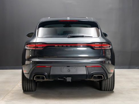 Certified 2025 Porsche Macan AWD/4WD image 6