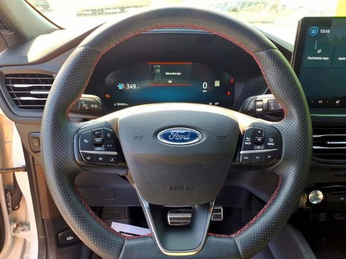 Used 2023 Ford Escape ST-Line Select AWD/4WD image 24