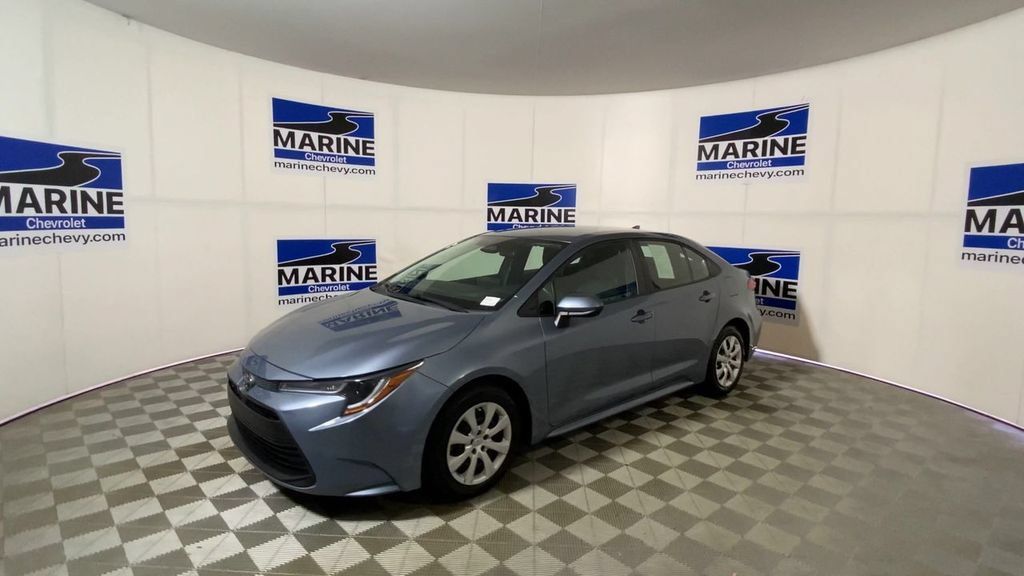 Used 2024 Toyota Corolla LE FWD image 6
