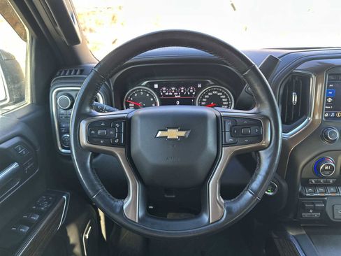 Used 2019 Chevrolet Silverado 1500 High Country image 11