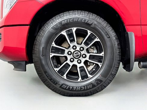 Used 2022 Nissan Titan SV w/ SV Convenience Package RWD image 43