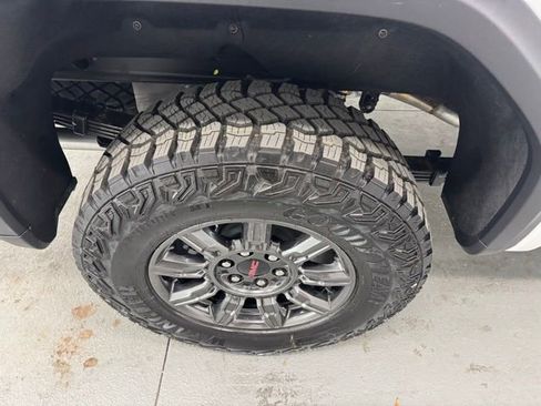 New 2026 GMC Sierra 1500 AT4X image 4