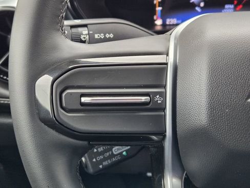 Used 2023 Chevrolet Colorado LT image 30