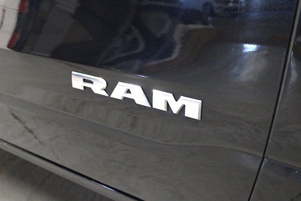 Used 2021 RAM 1500 Big Horn AWD/4WD image 40