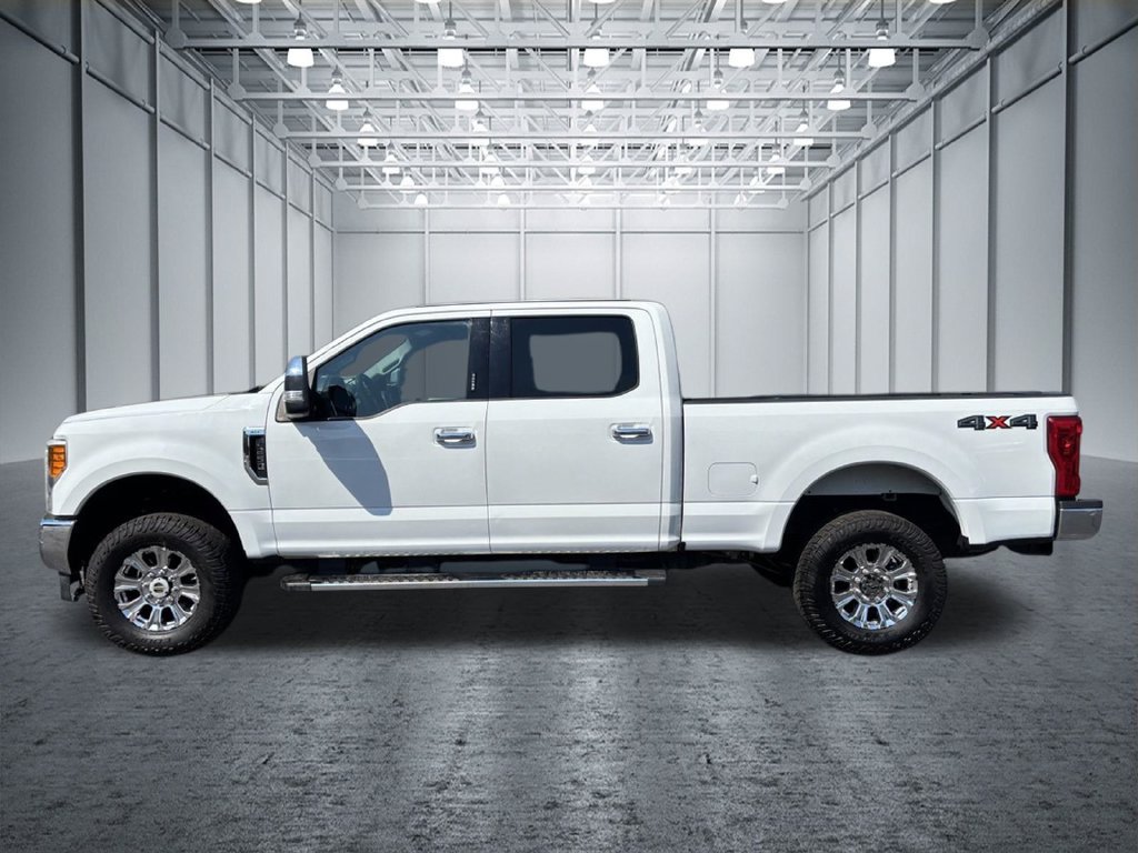 Used 2017 Ford F250 XLT w/ XLT Premium Package AWD/4WD image 2