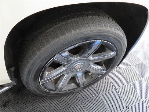 Used 2015 Cadillac Escalade ESV Luxury RWD image 9