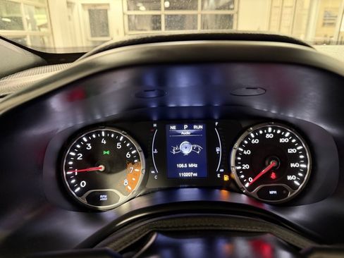 Used 2018 Jeep Renegade Altitude image 26