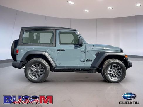 Used 2026 Jeep Wrangler Sport AWD/4WD image 3