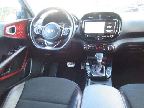 Used 2021 Kia Soul Turbo FWD image 13