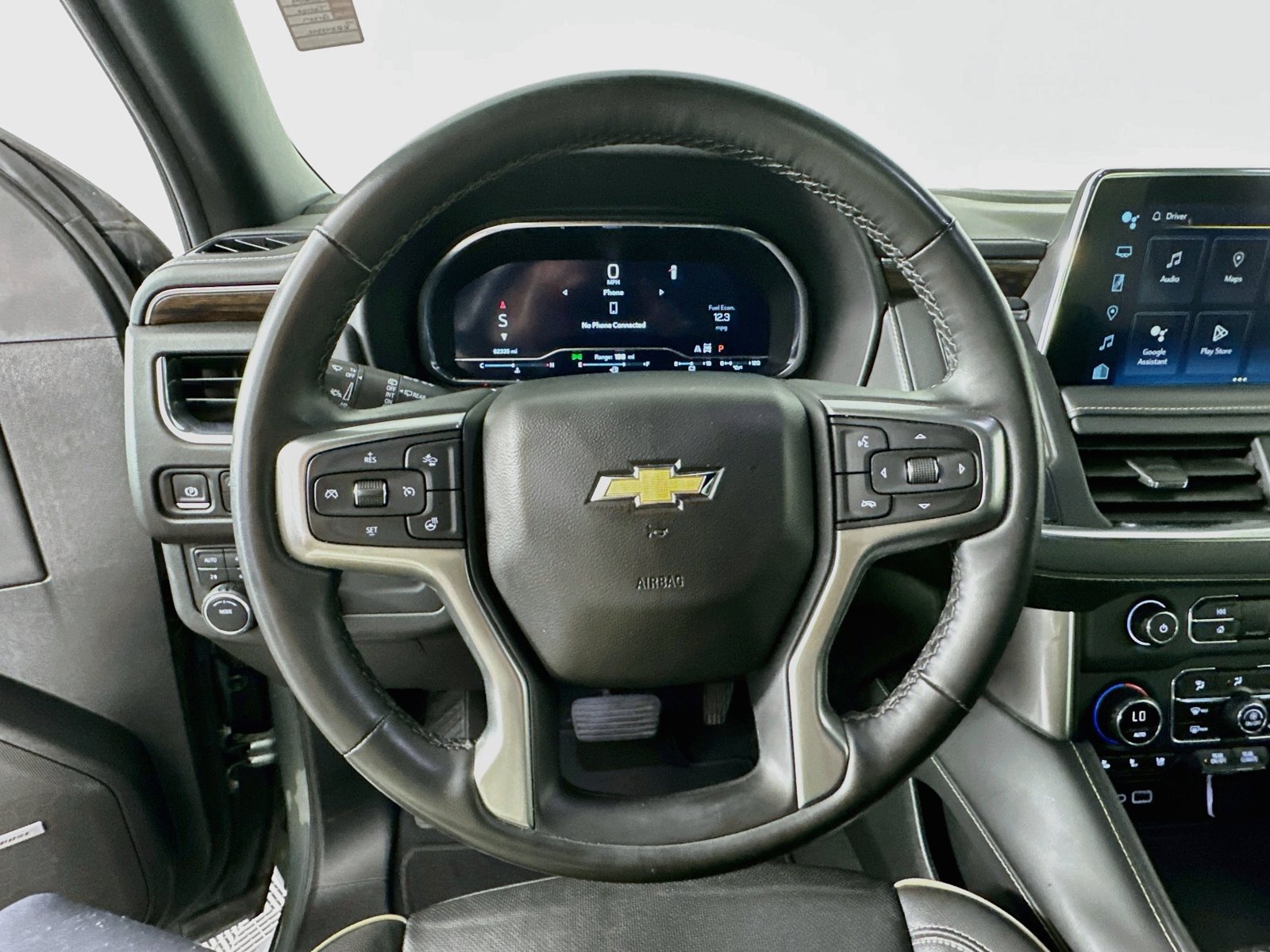 Used 2024 Chevrolet Tahoe Premier AWD/4WD image 12
