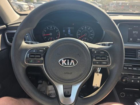 Used 2018 Kia Optima LX w/ 17" Alloy Wheels Package image 13