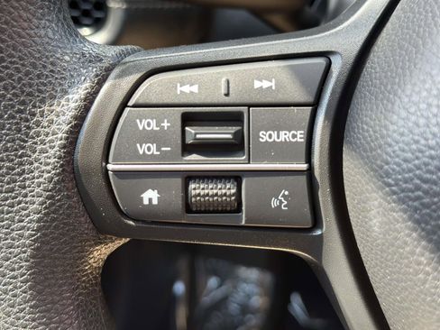 Used 2023 Honda HR-V LX image 14