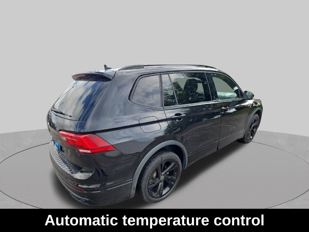 Used 2023 Volkswagen Tiguan SE R-Line FWD image 9