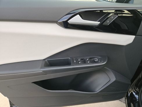 New 2026 Volkswagen Taos S image 18