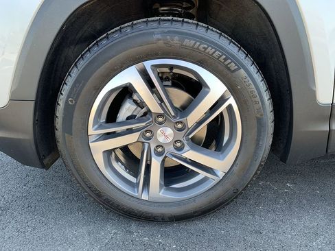 Used 2021 GMC Terrain SLT image 12