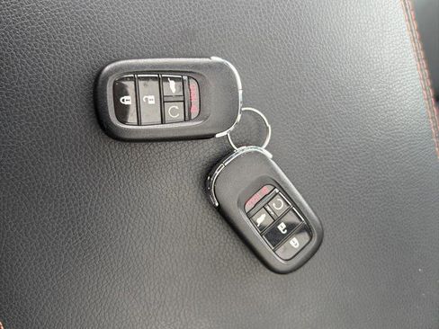 Used 2024 Honda Pilot TrailSport image 33