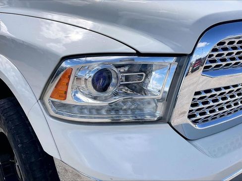 Used 2017 RAM 1500 Laramie w/ Convenience Group AWD/4WD image 33