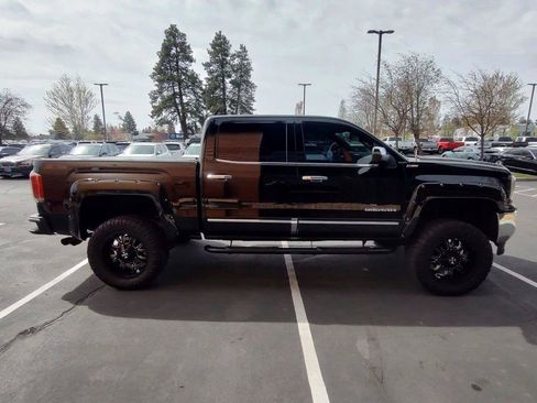 Used 2017 GMC Sierra 1500 SLT w/ SLT Preferred Package AWD/4WD image 6
