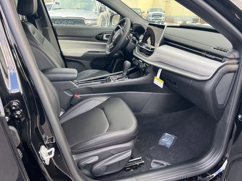 New 2026 Jeep Compass Limited image 11