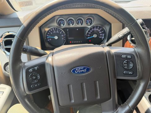 Used 2015 Ford F250 Lariat w/ Lariat Interior Package AWD/4WD image 27