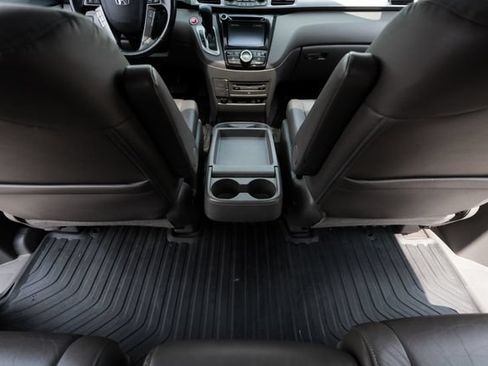 Used 2015 Honda Odyssey Touring Elite image 25