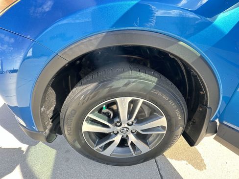 Used 2018 Toyota RAV4 XLE image 33