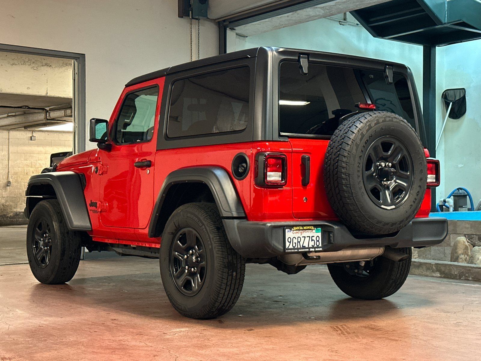 Certified 2021 Jeep Wrangler Sport AWD/4WD image 3