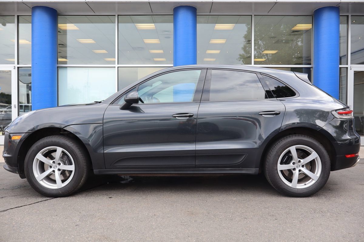 Used 2020 Porsche Macan AWD/4WD image 2