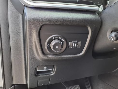 Used 2021 Jeep Grand Cherokee L Overland w/ Luxury Tech Group IV AWD/4WD image 22