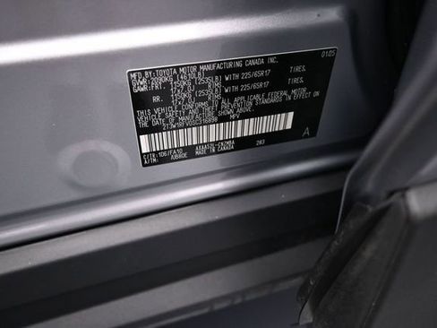 Used 2025 Toyota RAV4 XLE FWD image 19