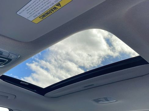 New 2025 Hyundai Elantra Limited image 27