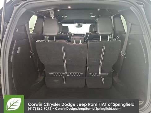 Certified 2025 Chrysler Pacifica Select image 32